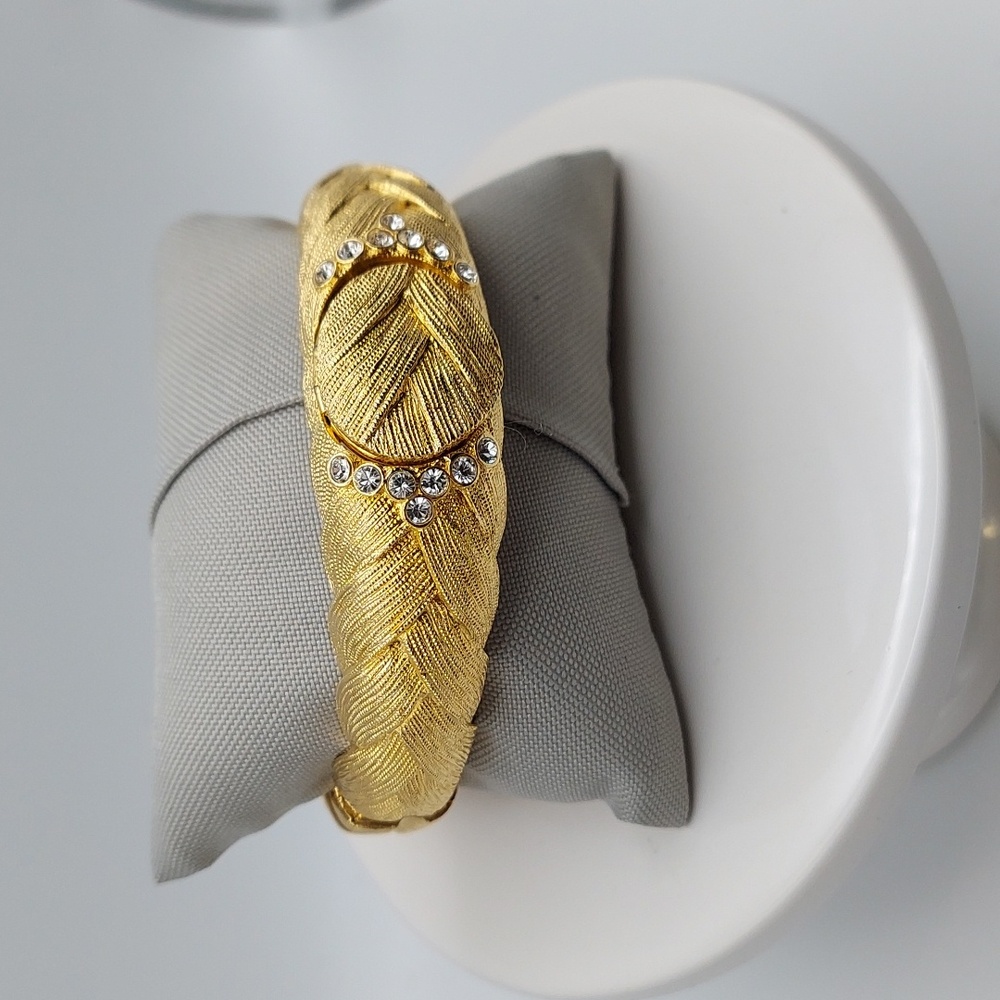 Camrose & Kross JBK Goldtone Rhinestine Hinged Cuff Bracelet w/ Locket, VGC. - Picture 3 of 15